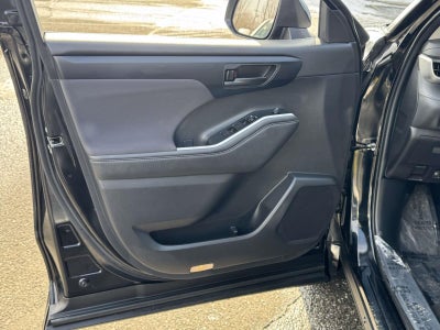 2023 Toyota Highlander Hybrid LE