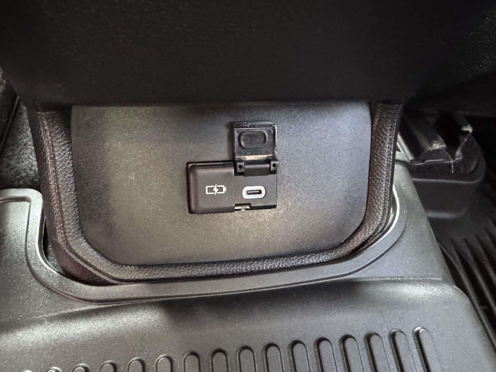 2023 Toyota Highlander Hybrid LE