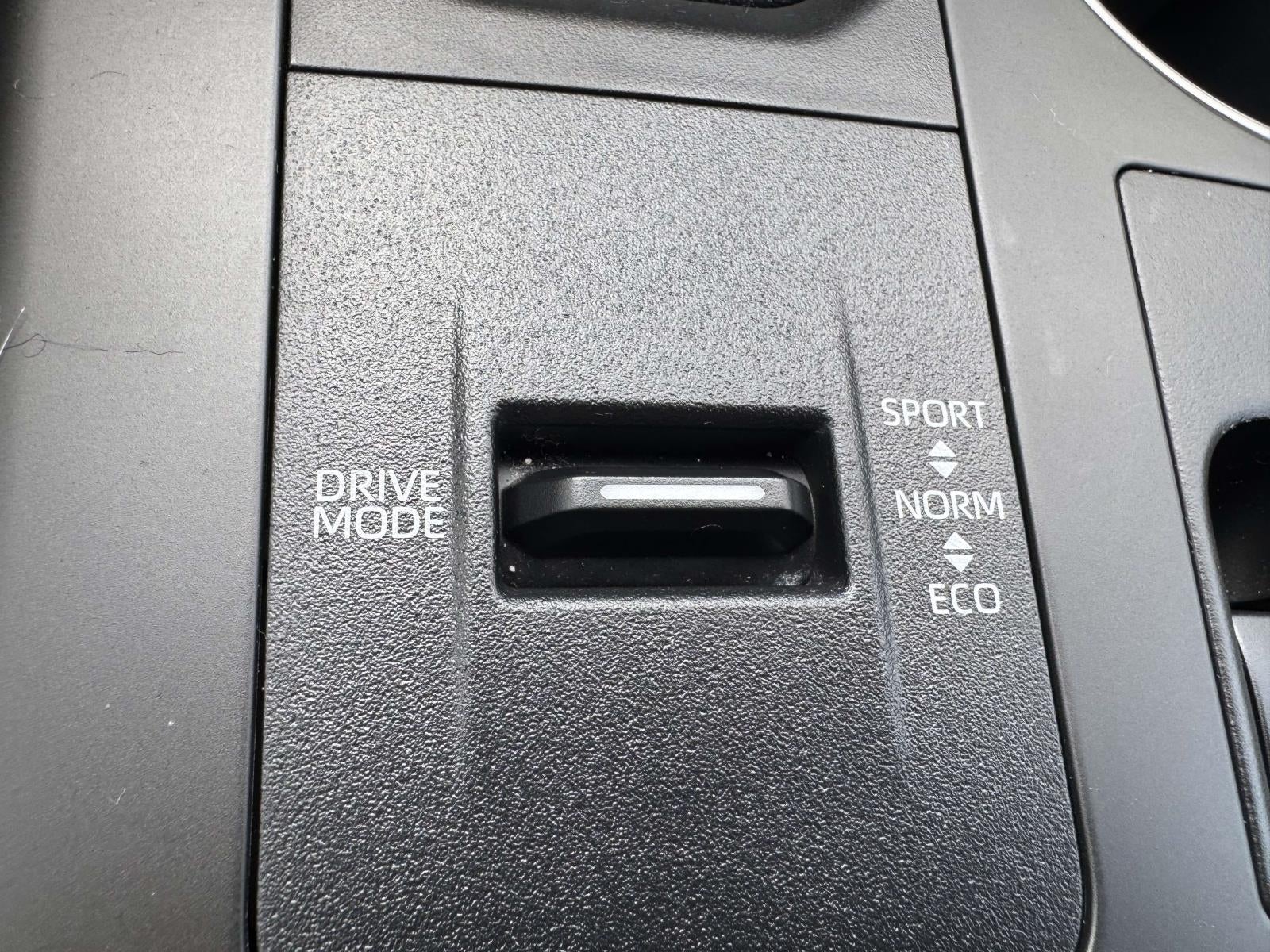 2023 Toyota Highlander Hybrid LE