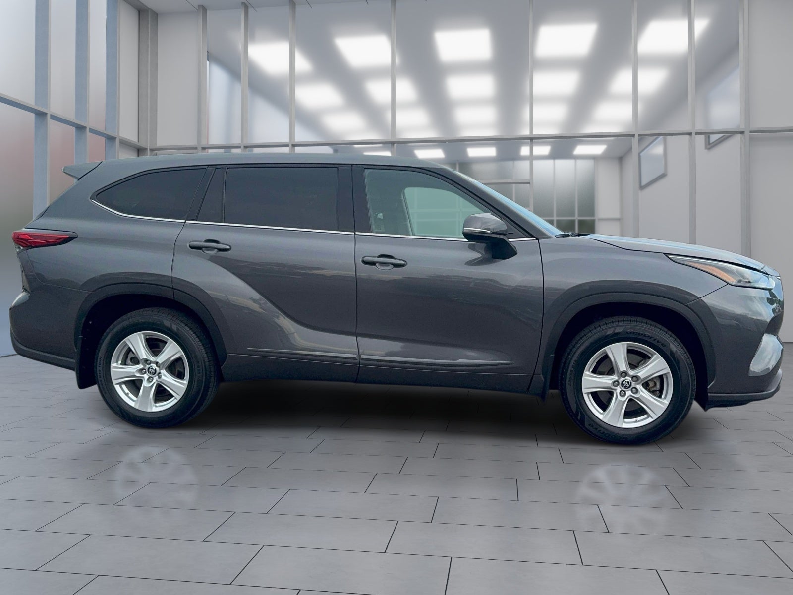 2022 Toyota Highlander LE