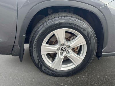 2022 Toyota Highlander LE