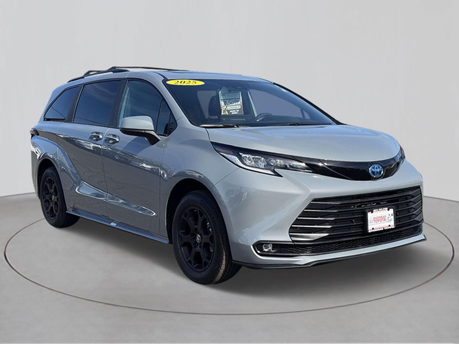 2025 Toyota Sienna Woodland Edition 7 Passenger