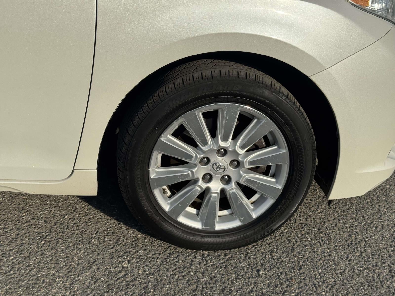 2017 Toyota Sienna XLE Premium 7 Passenger