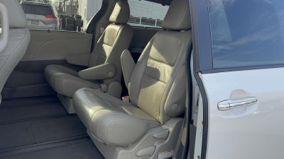 2017 Toyota Sienna XLE Premium 7 Passenger