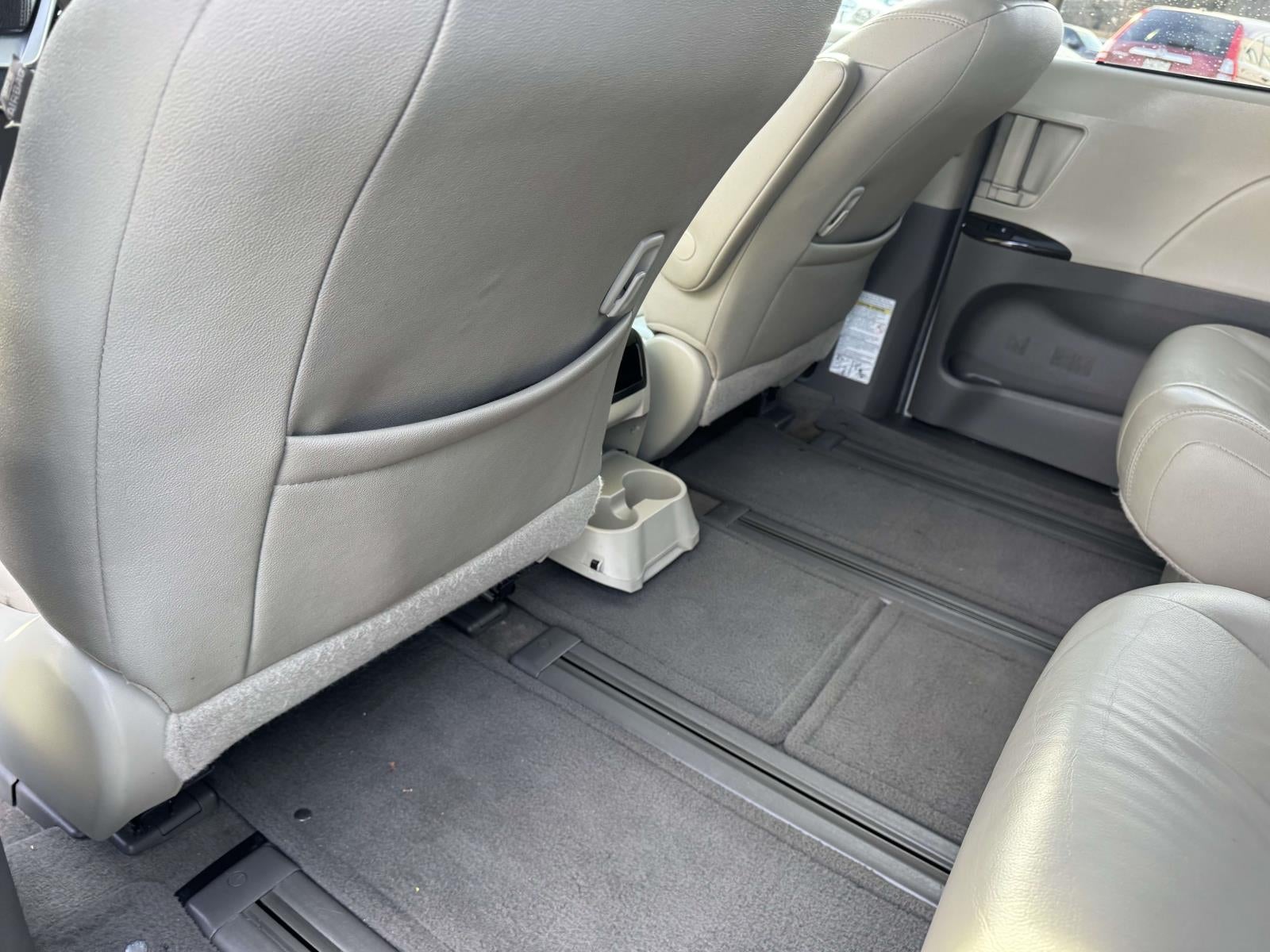 2017 Toyota Sienna XLE Premium 7 Passenger