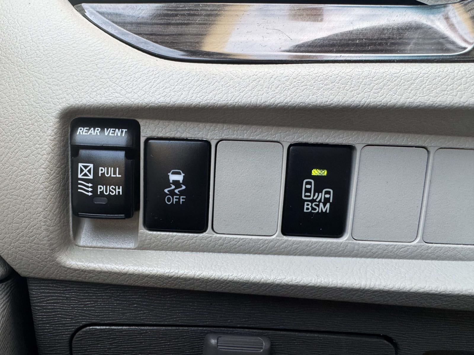 2017 Toyota Sienna XLE Premium 7 Passenger