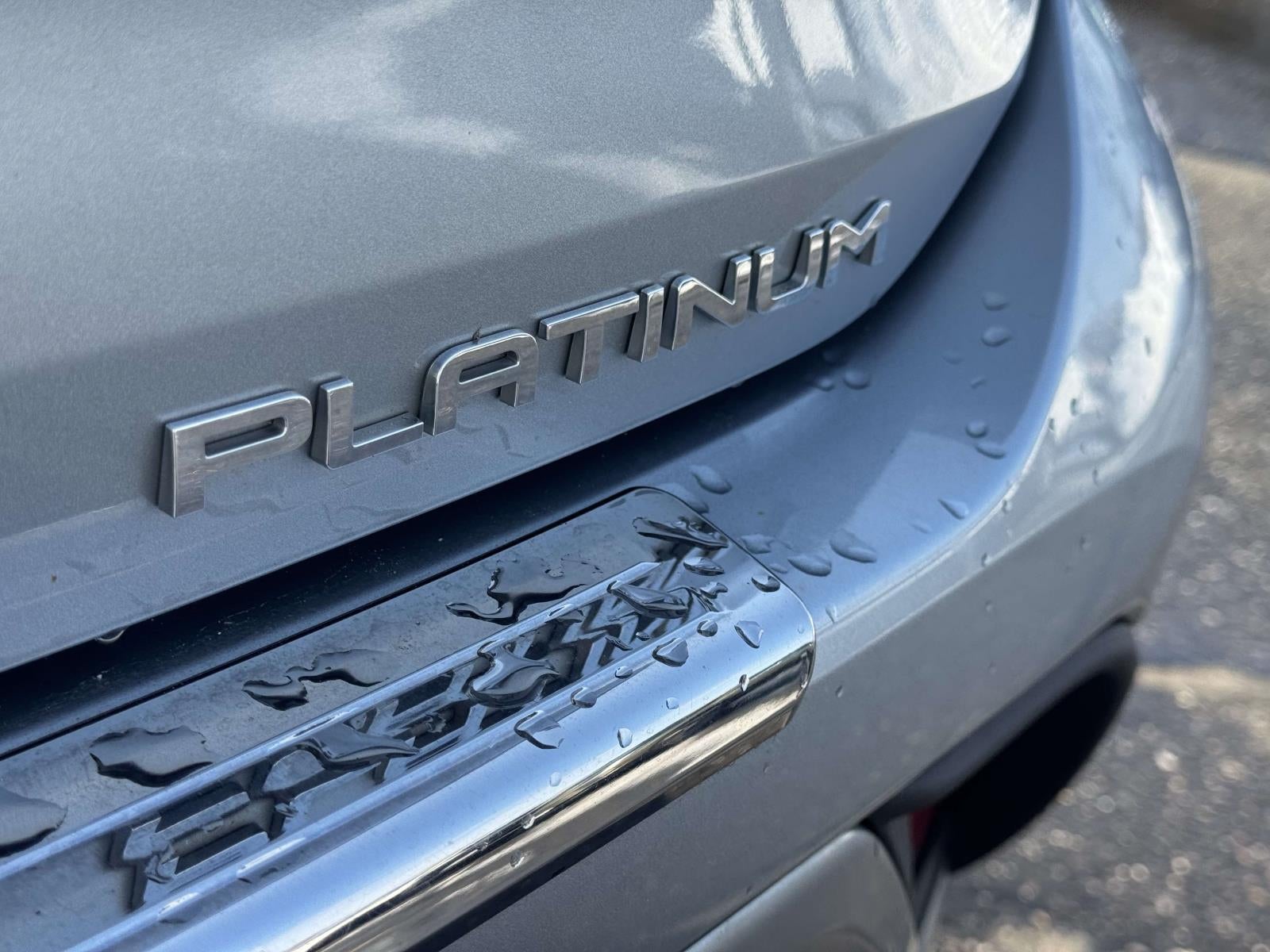 2021 Toyota Highlander Hybrid Platinum