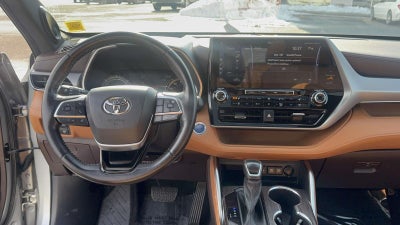 2021 Toyota Highlander Hybrid Platinum