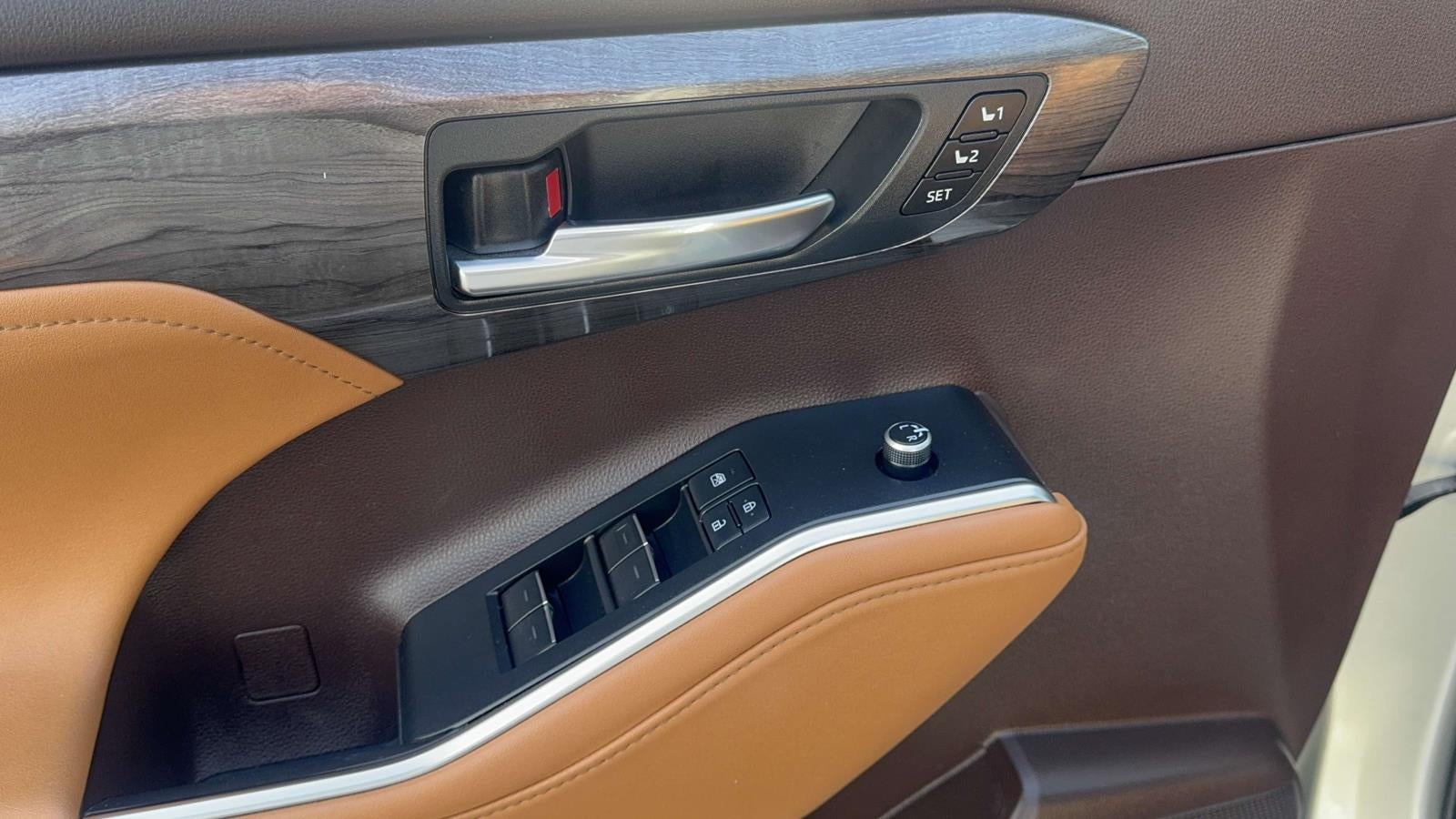 2021 Toyota Highlander Hybrid Platinum