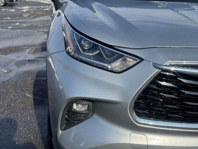 2021 Toyota Highlander Hybrid Platinum