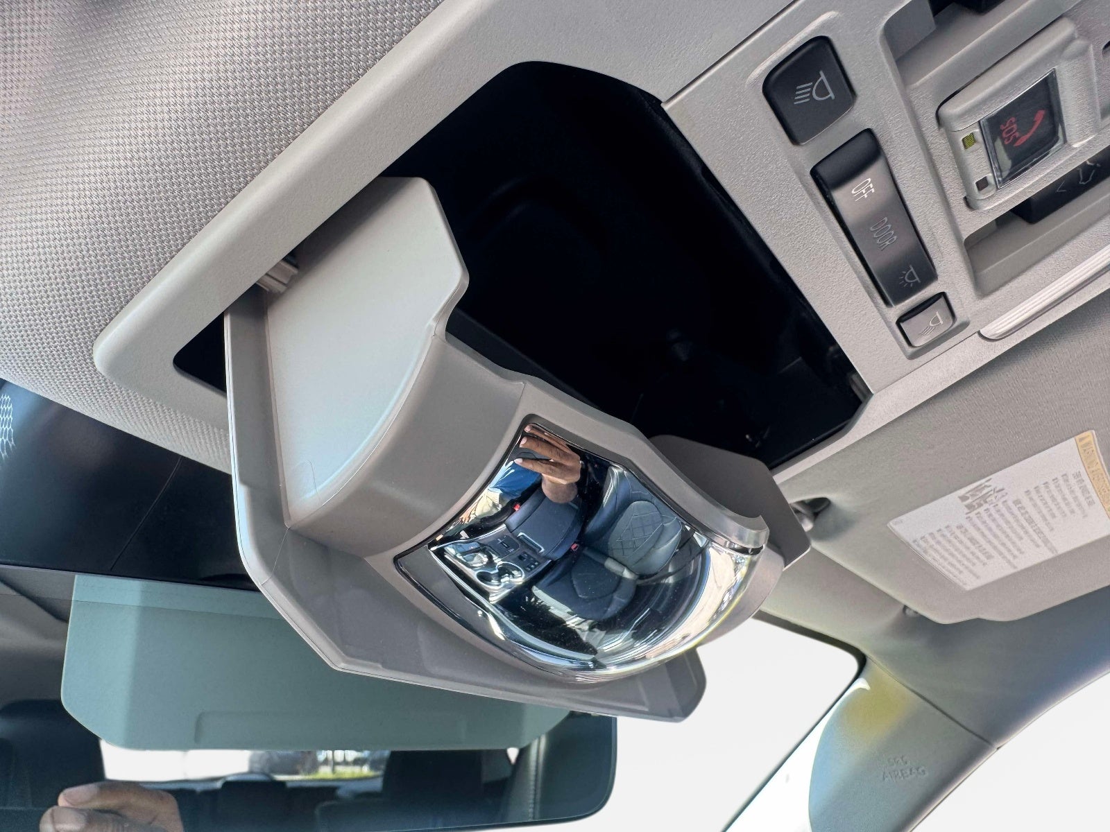 2023 Toyota Highlander Hybrid Platinum