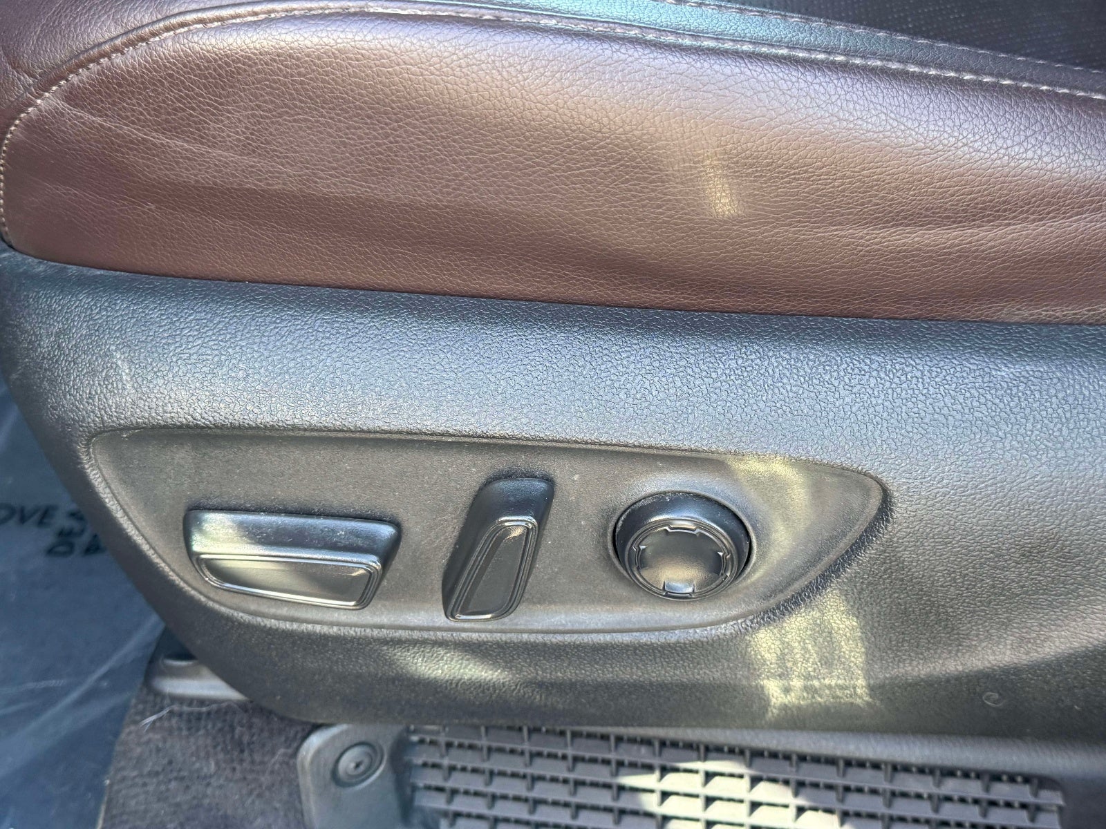 2023 Toyota Sienna Platinum 7 Passenger