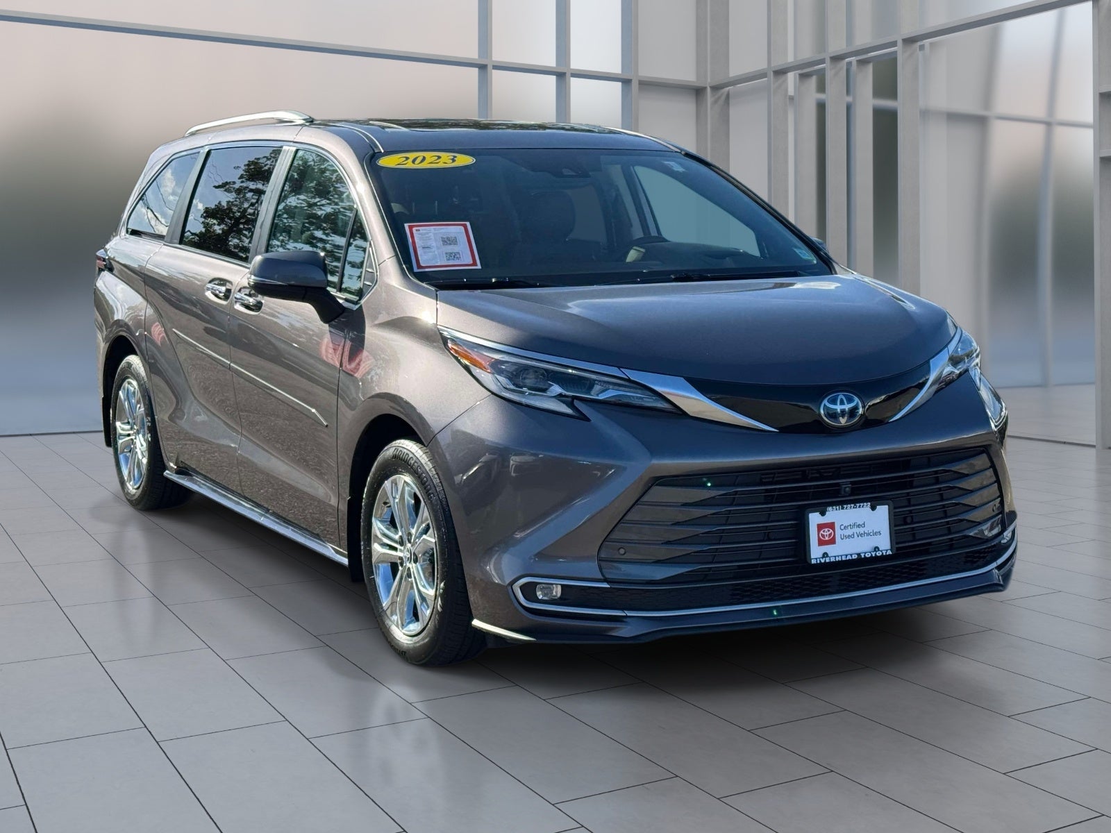 2023 Toyota Sienna Platinum 7 Passenger