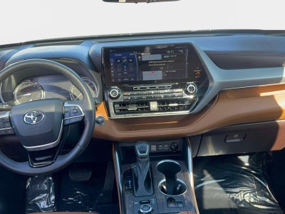 2022 Toyota Highlander Platinum