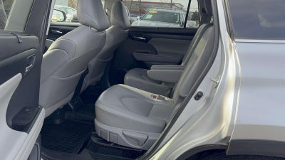 2021 Toyota Highlander Hybrid XLE