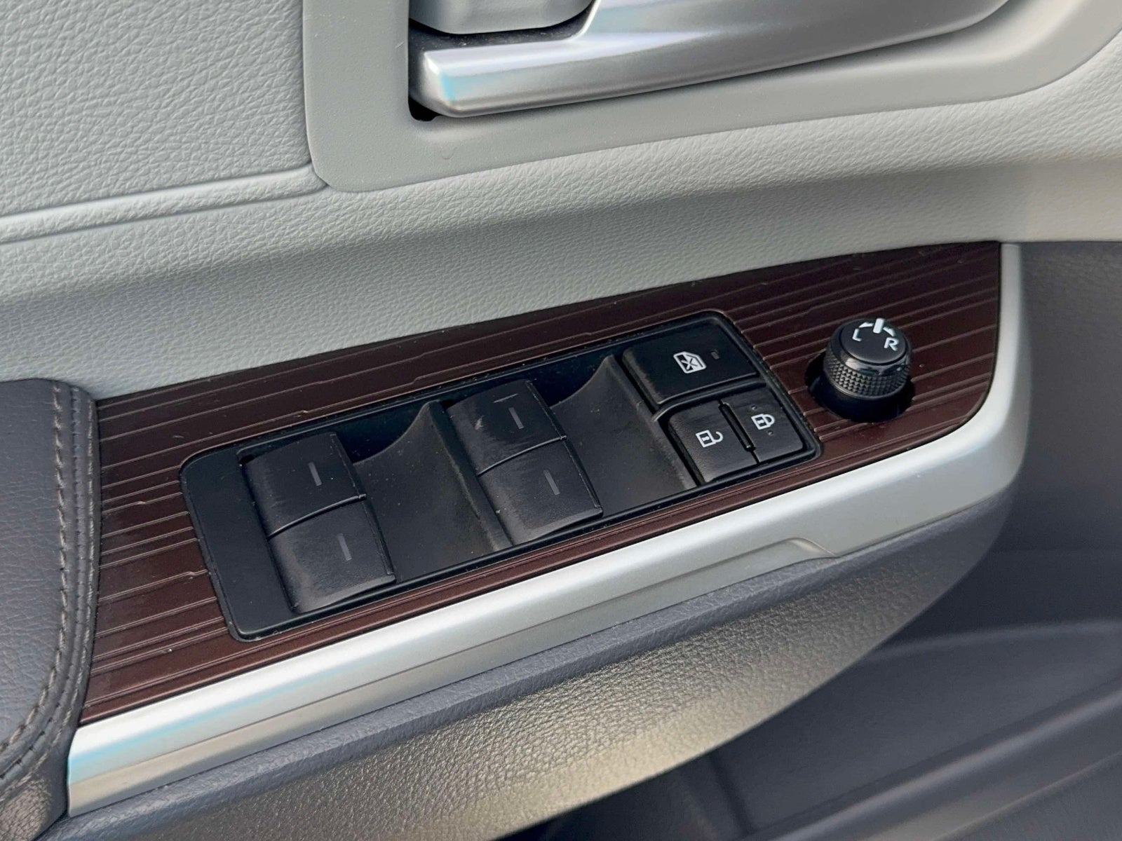 2024 Toyota Sienna XLE 7 Passenger