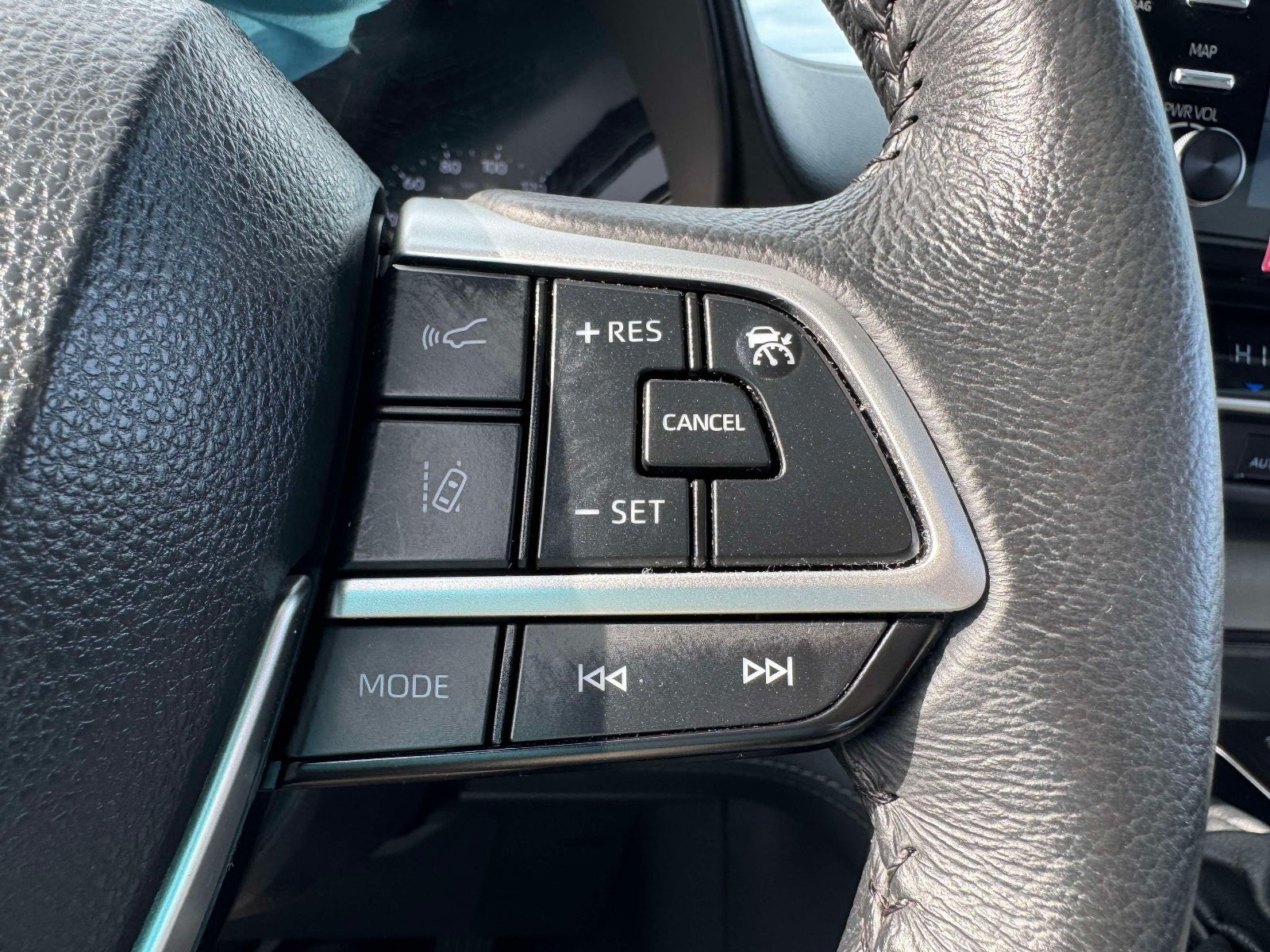 2024 Toyota Sienna XLE 7 Passenger