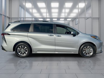 2023 Toyota Sienna XLE 7 Passenger