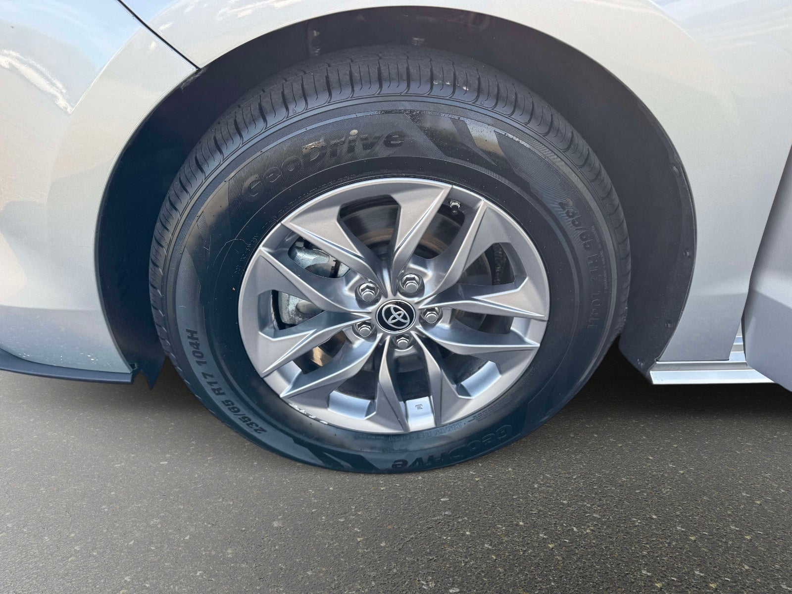 2023 Toyota Sienna XLE 7 Passenger