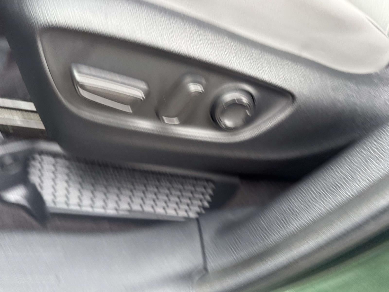 2025 Toyota Sienna XLE 7 Passenger