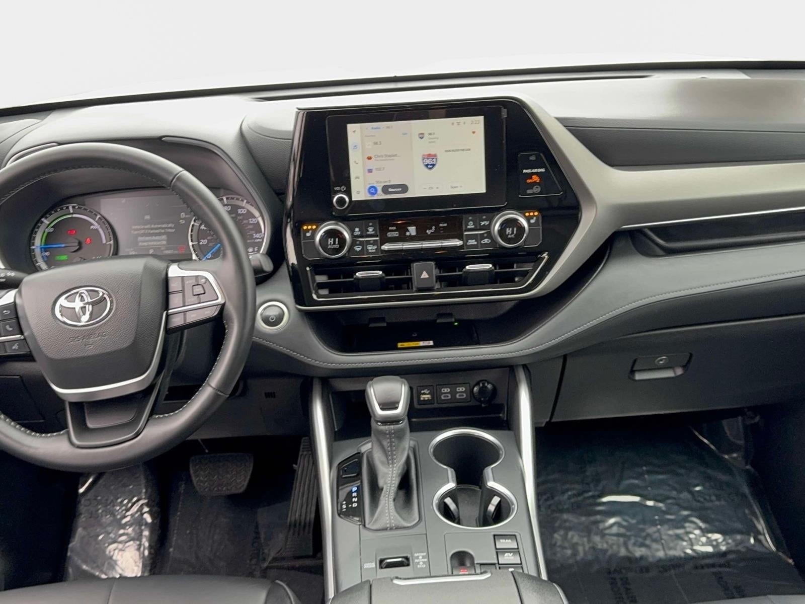 2025 Toyota Highlander Hybrid XLE