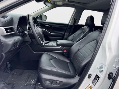 2025 Toyota Highlander Hybrid XLE