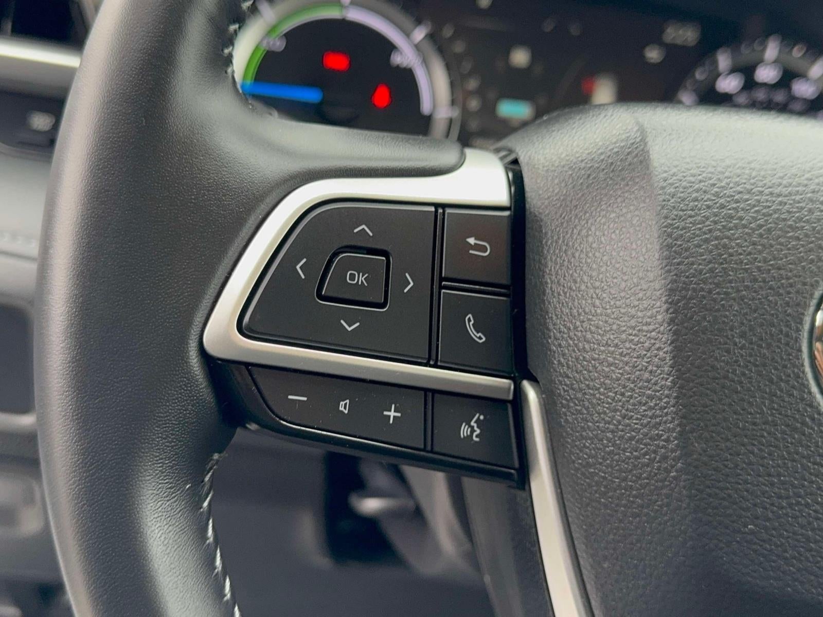 2025 Toyota Highlander Hybrid XLE