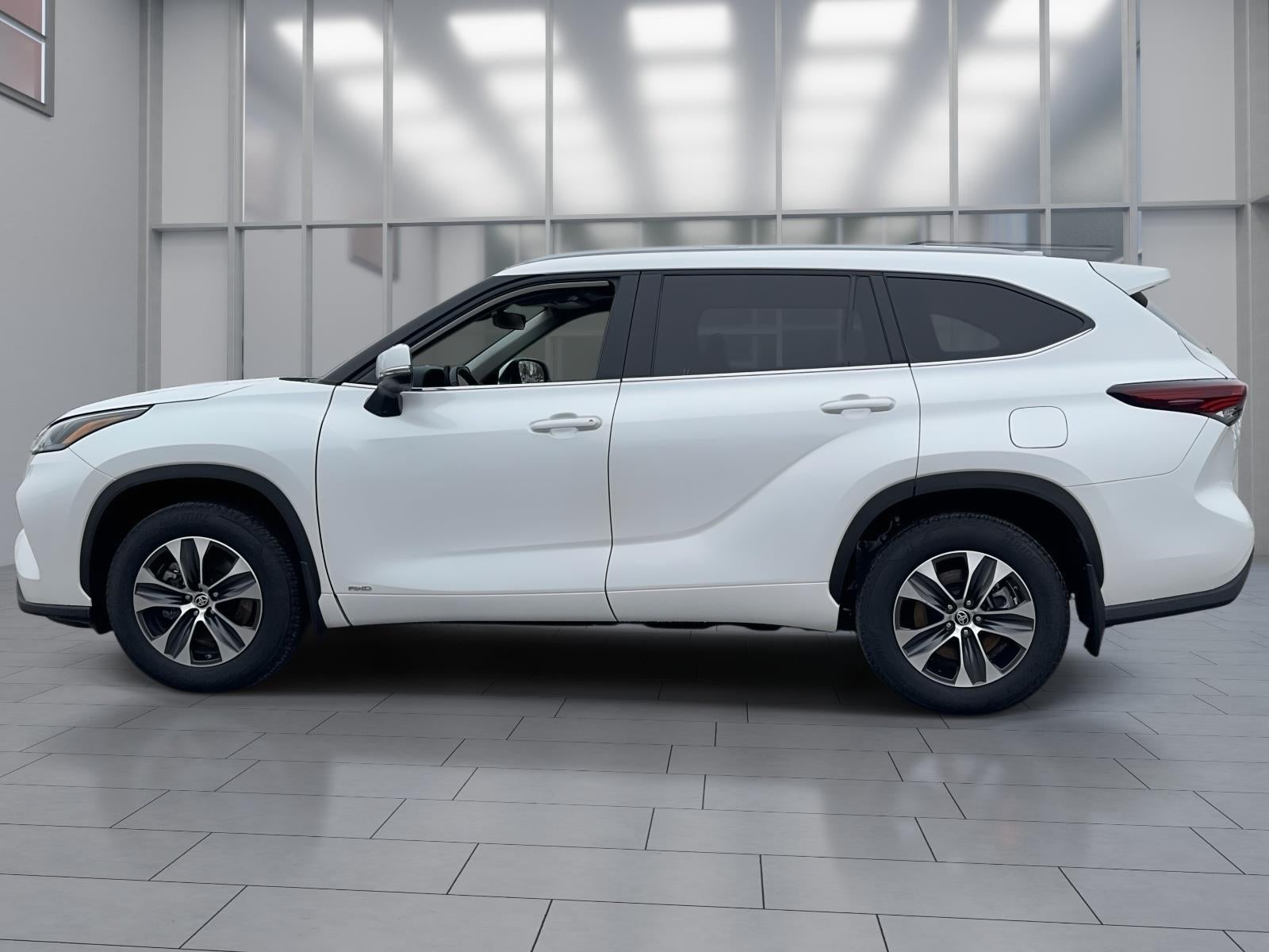 2025 Toyota Highlander Hybrid XLE