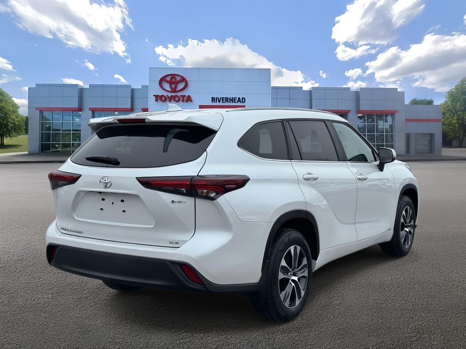 2025 Toyota Highlander Hybrid XLE