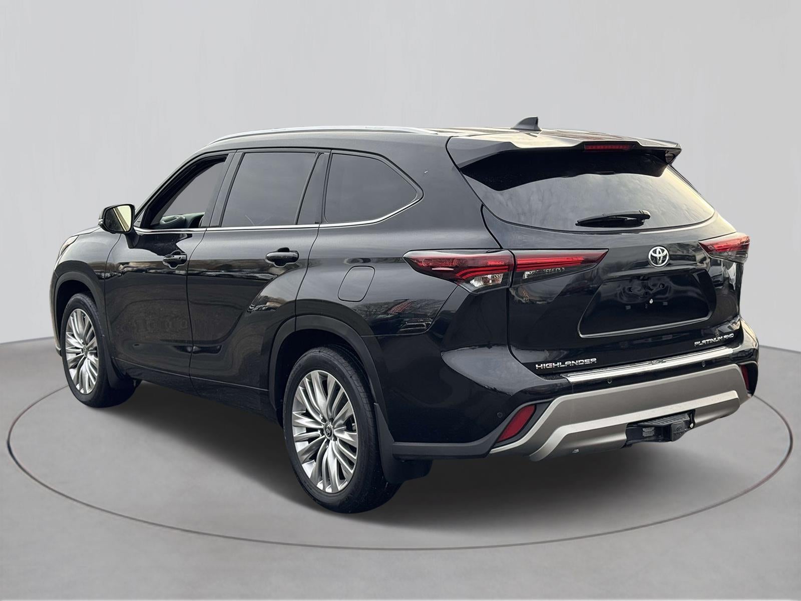 2024 Toyota Highlander Platinum