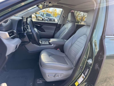 2023 Toyota Highlander XLE