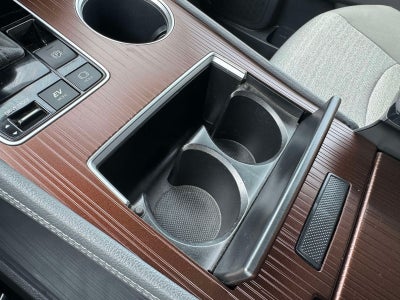 2023 Toyota Sienna LE 8 Passenger