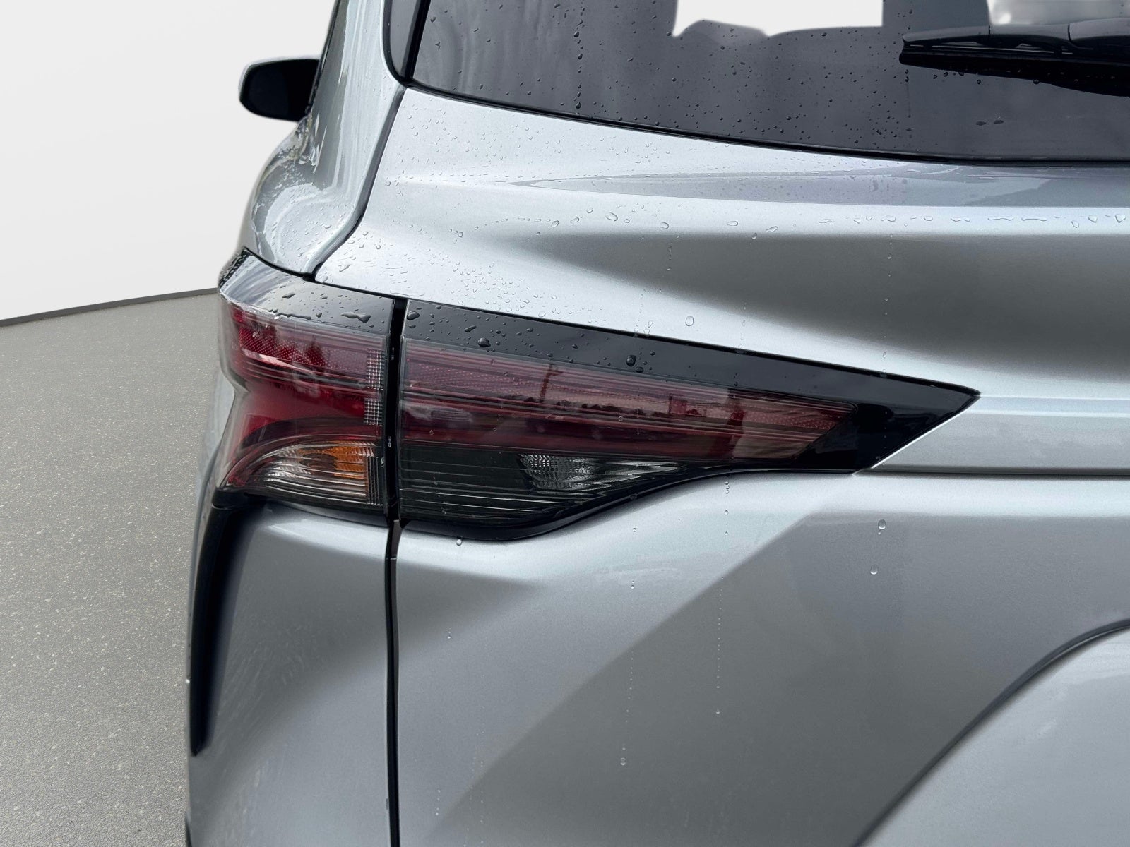 2023 Toyota Sienna LE 8 Passenger