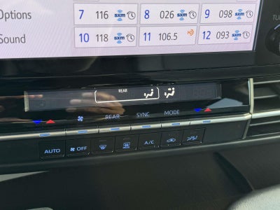 2023 Toyota Sienna LE 8 Passenger