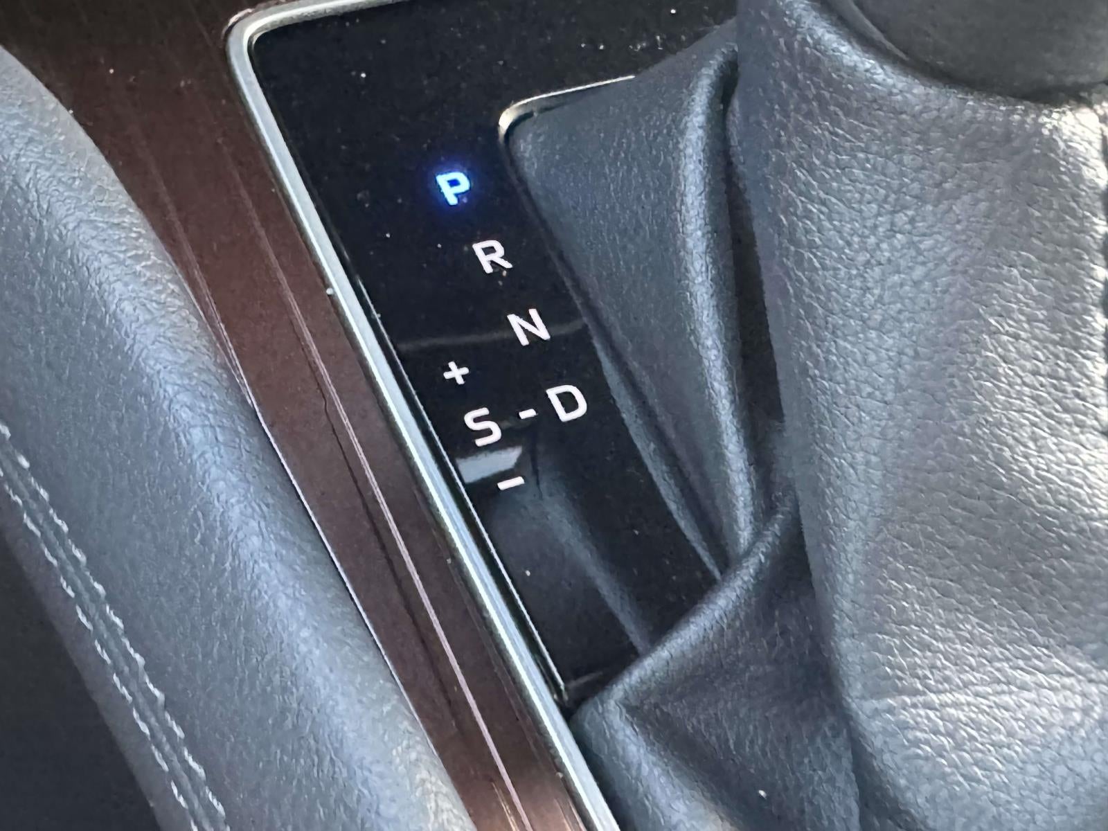 2023 Toyota Sienna LE 8 Passenger