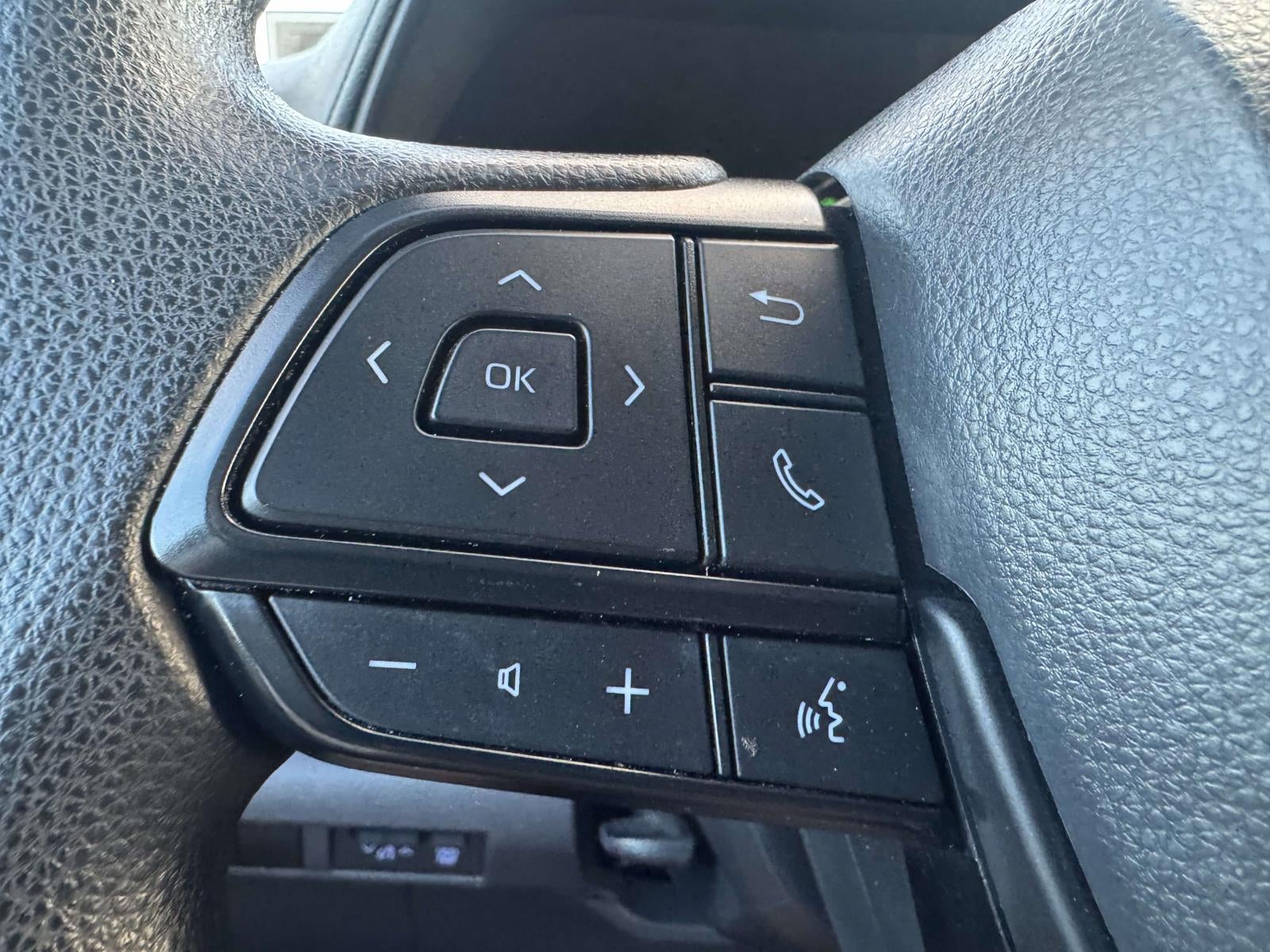 2023 Toyota Sienna LE 8 Passenger