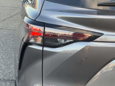 2023 Toyota Sienna LE 8 Passenger