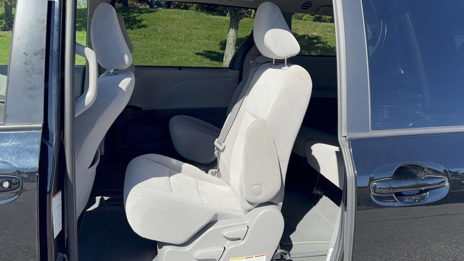 2020 Toyota Sienna LE 8 Passenger