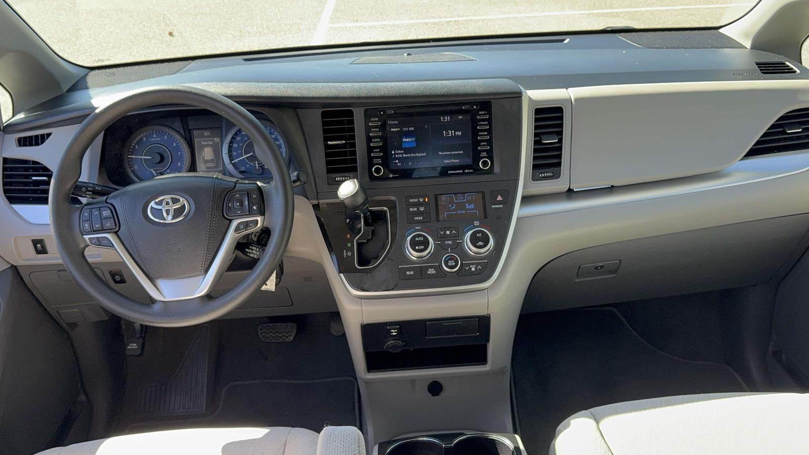 2020 Toyota Sienna LE 8 Passenger