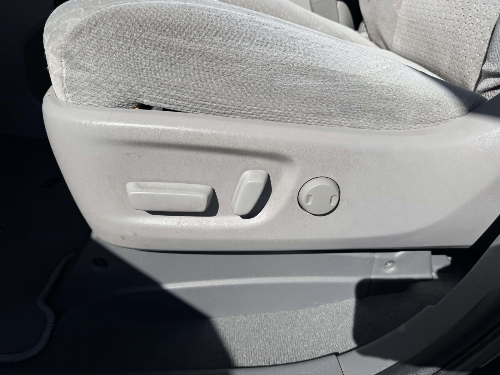 2020 Toyota Sienna LE 8 Passenger