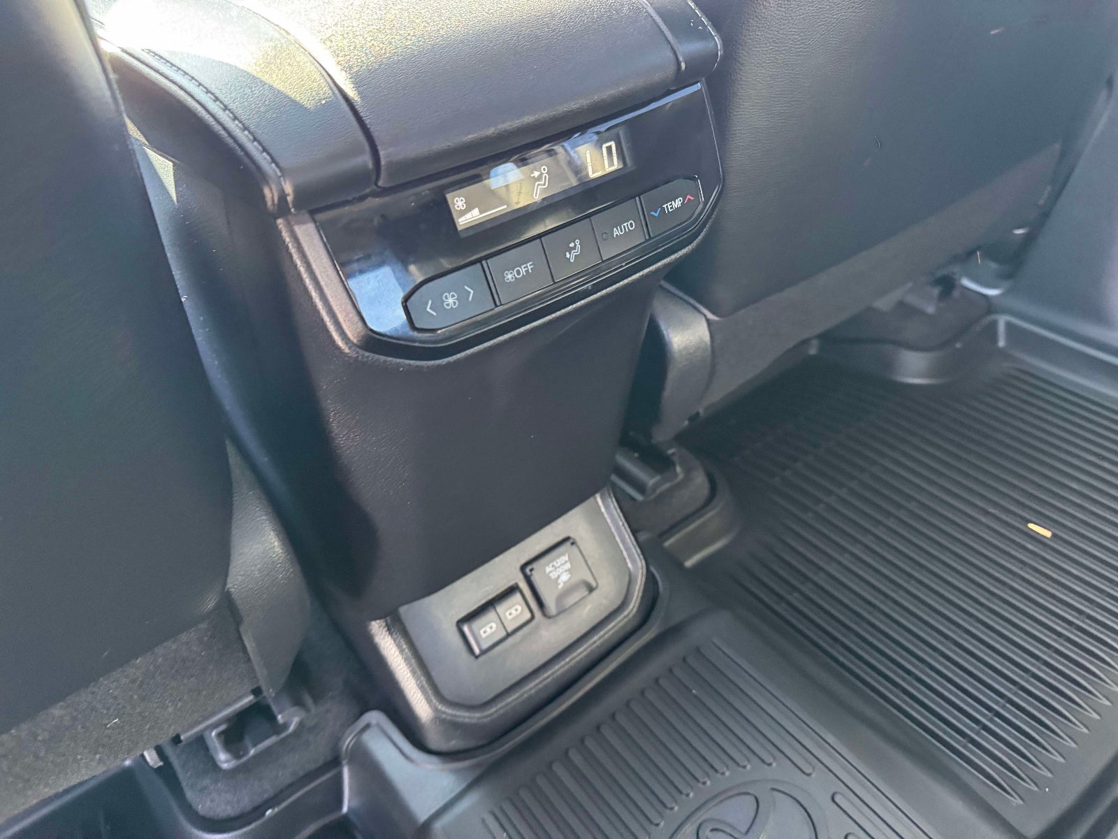 2023 Toyota Highlander Hybrid Limited