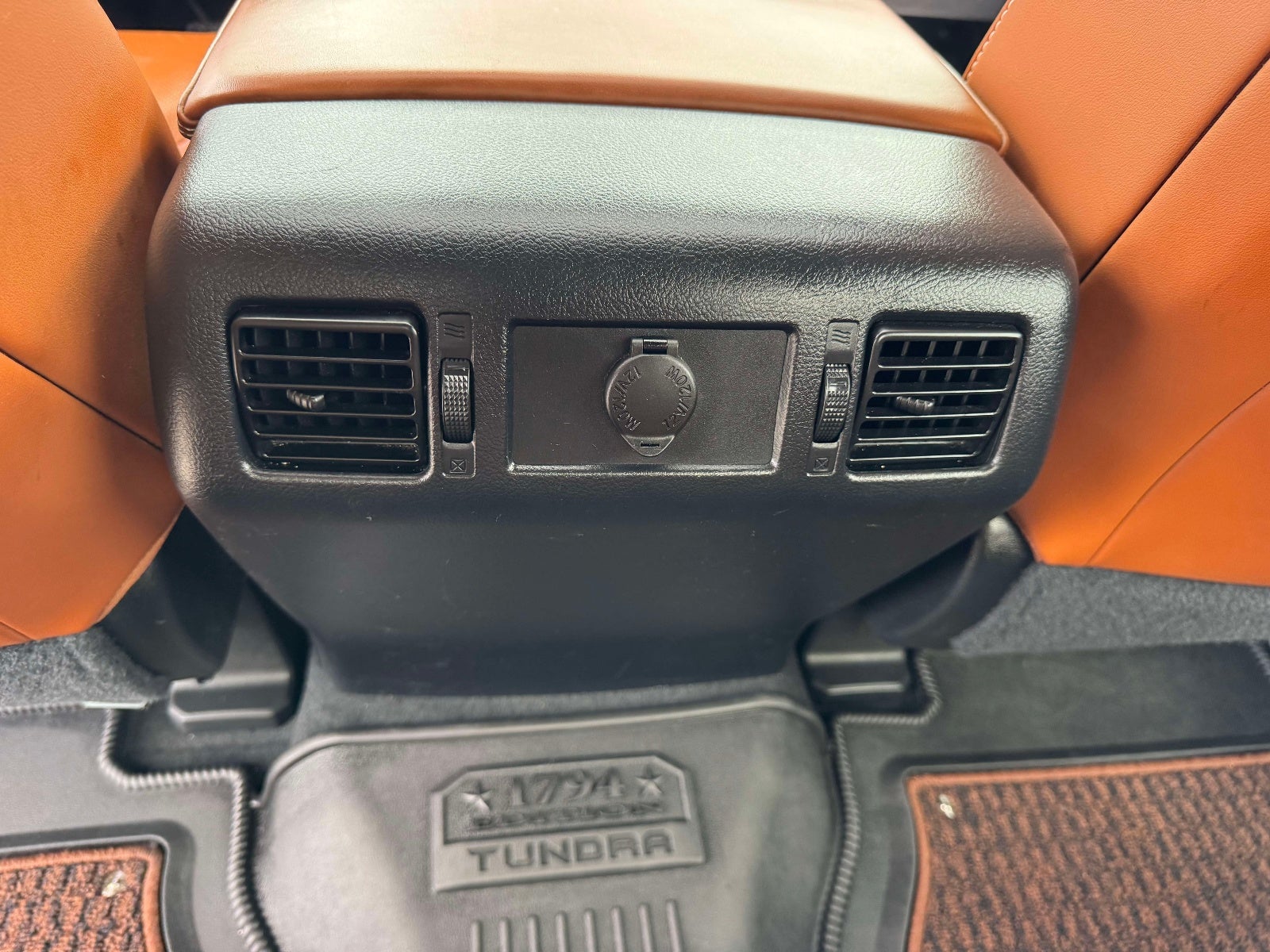 2020 Toyota Tundra Platinum 5.7L V8