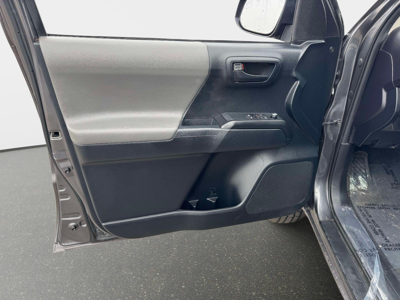 2016 Toyota Tacoma SR5