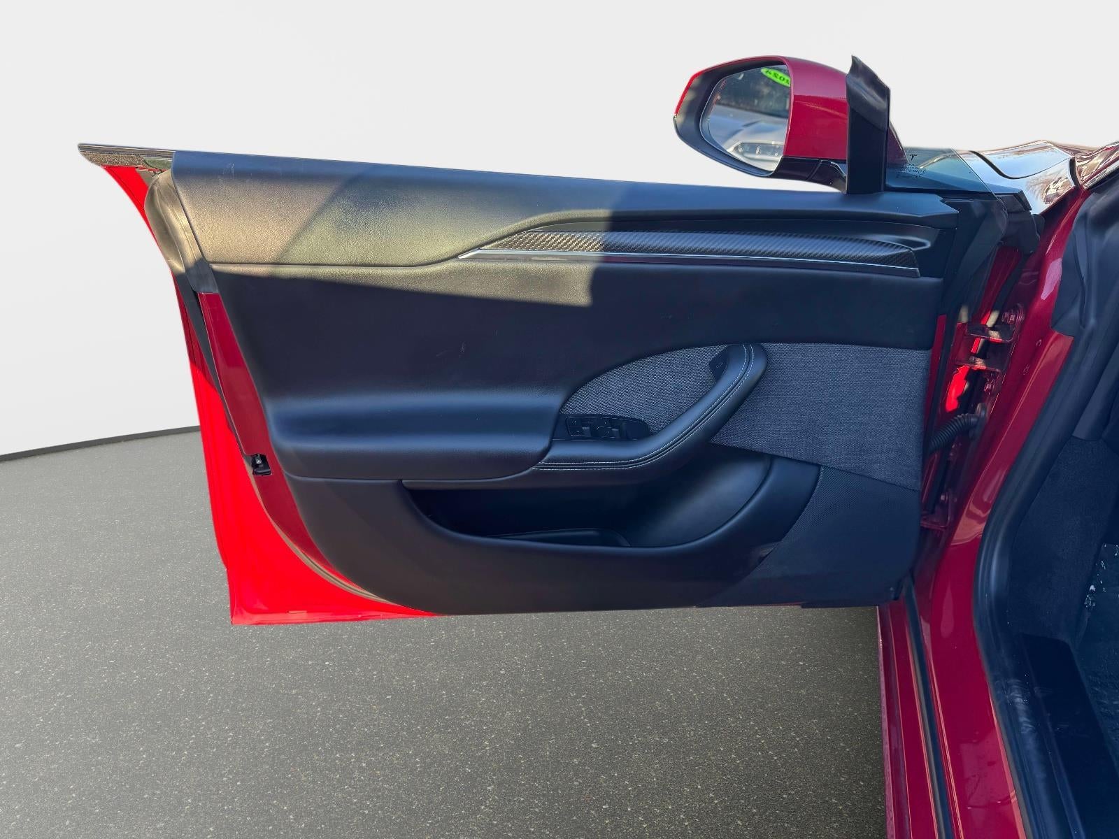 2022 Tesla Model S Plaid