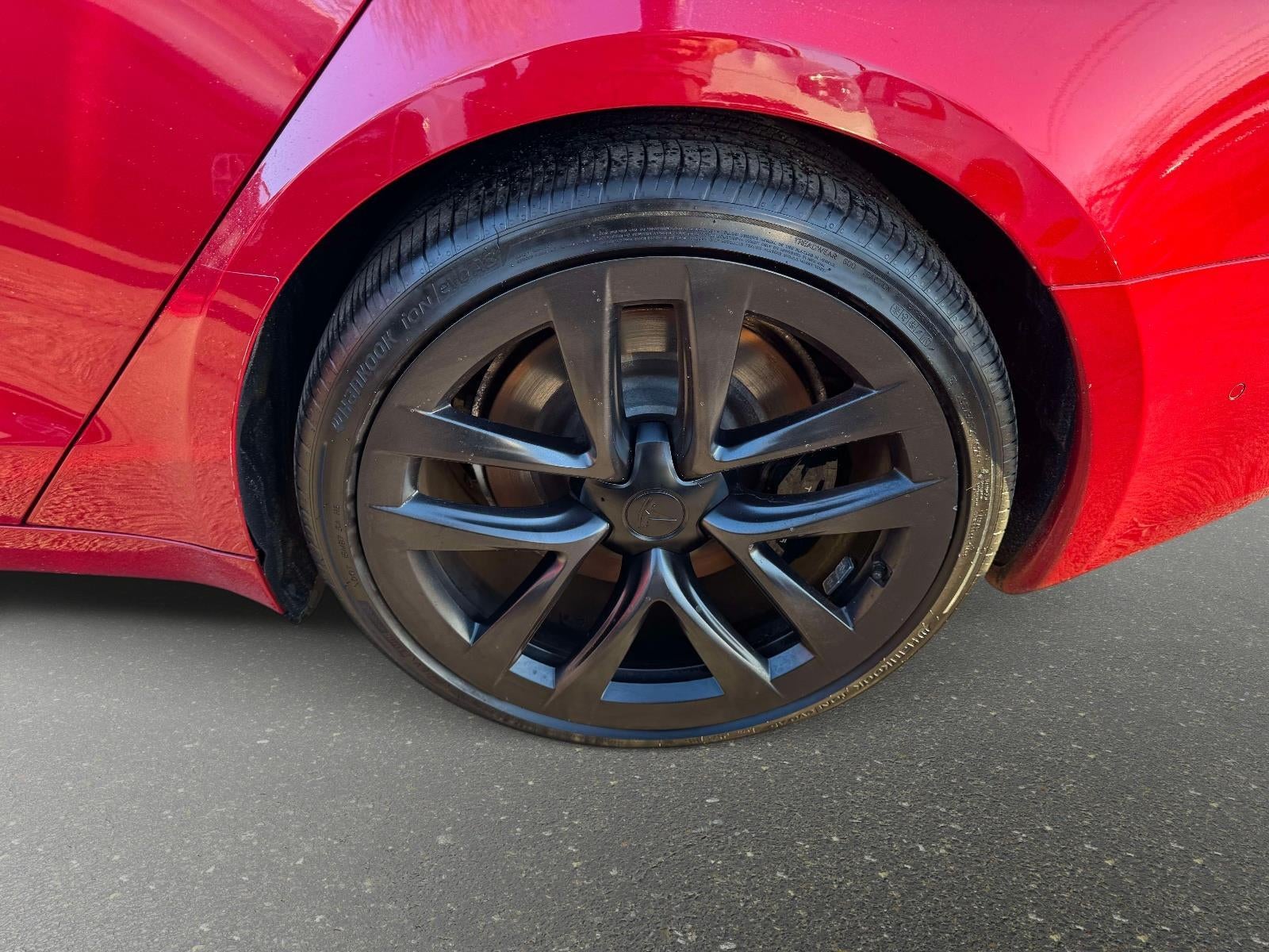 2022 Tesla Model S Plaid