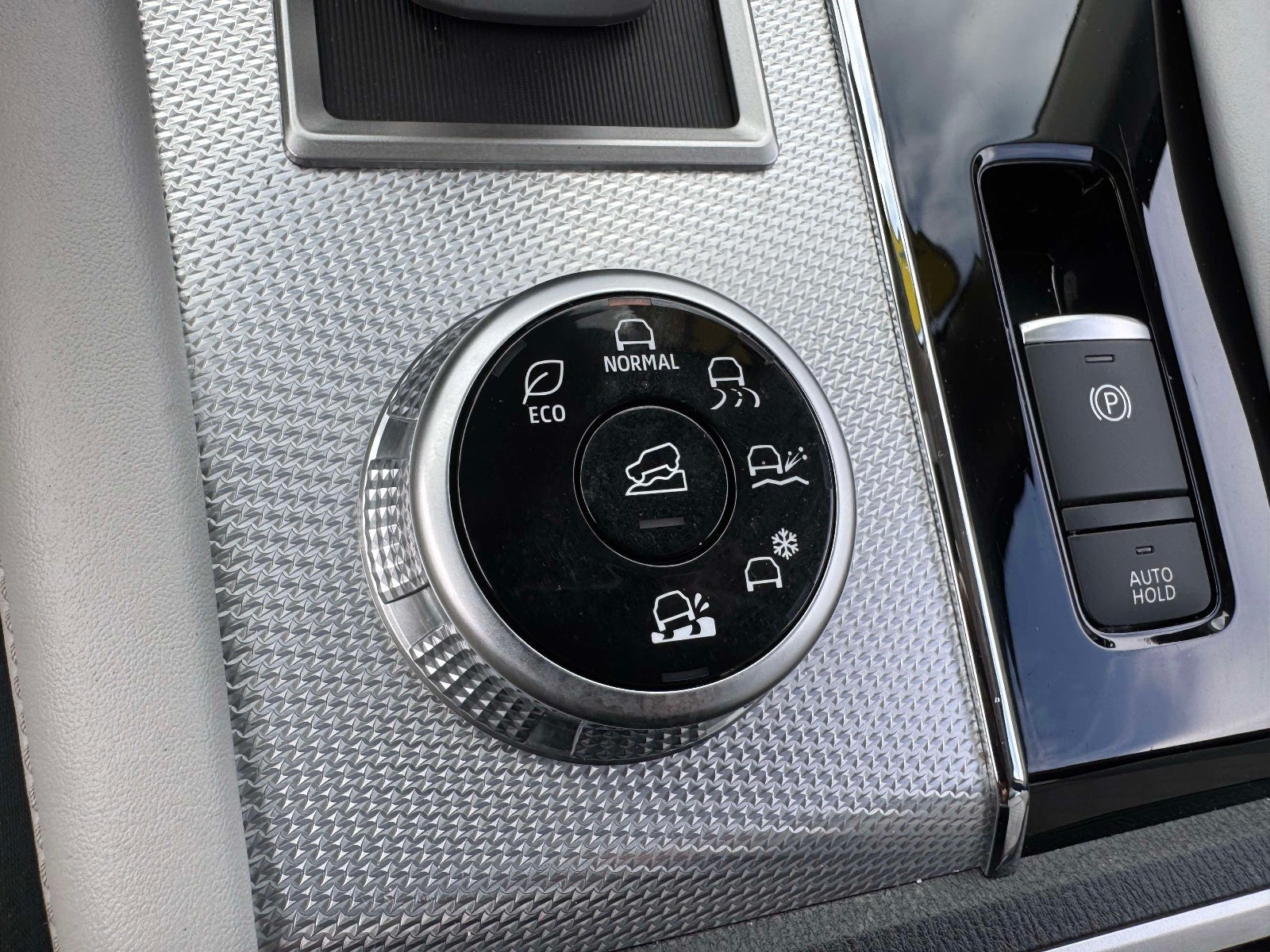 2023 Mitsubishi Outlander SEL