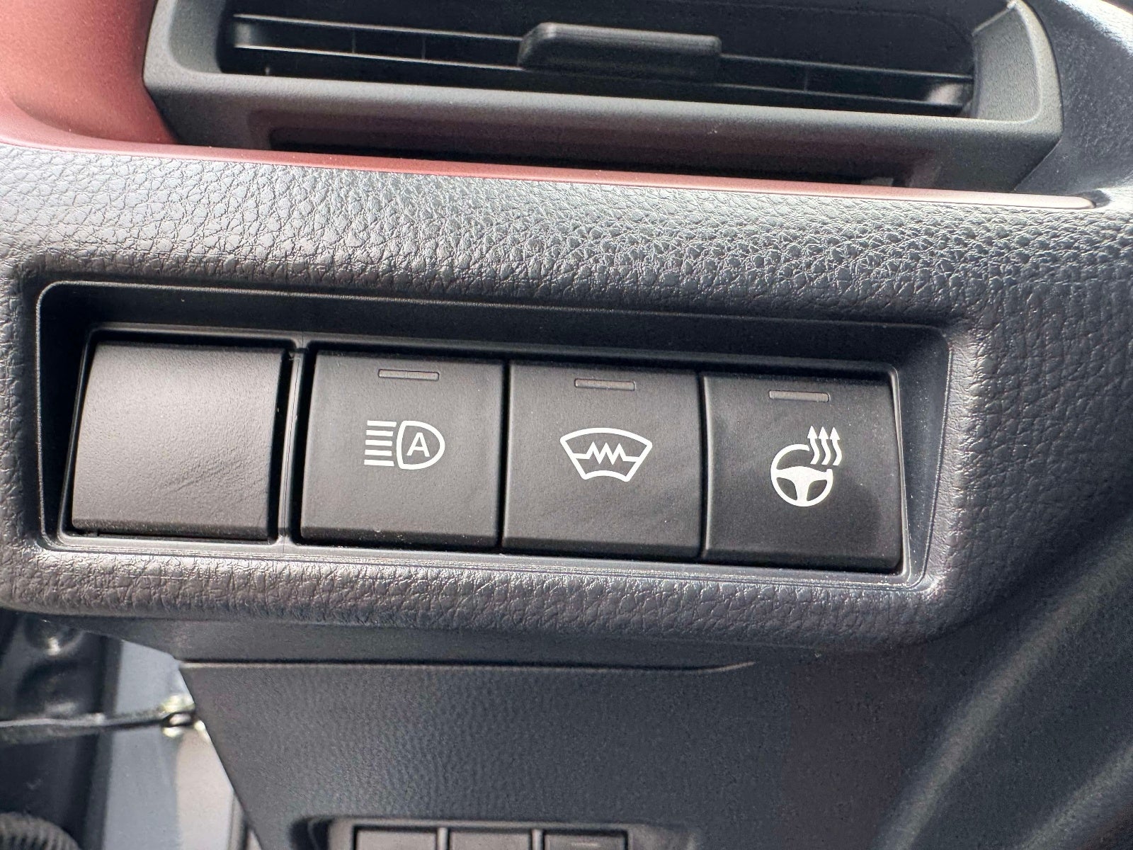 2024 Toyota Prius Prime SE