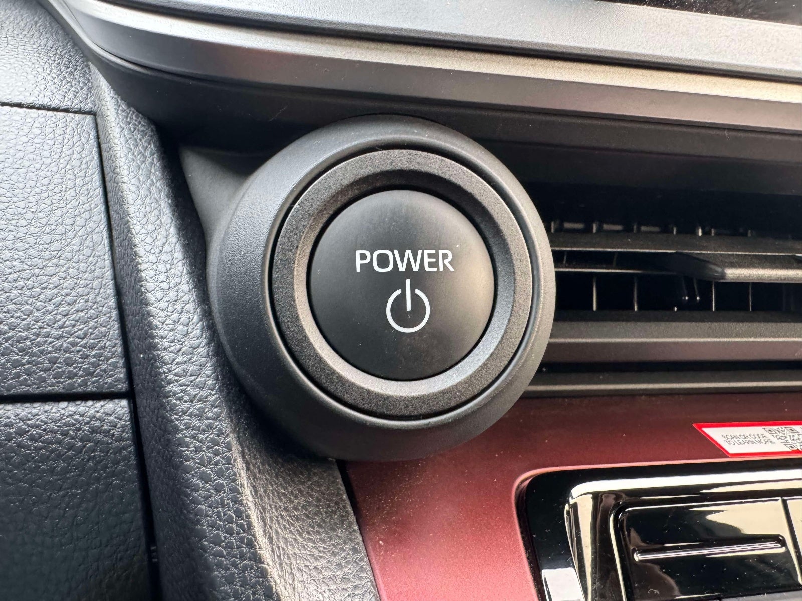 2024 Toyota Prius Prime SE