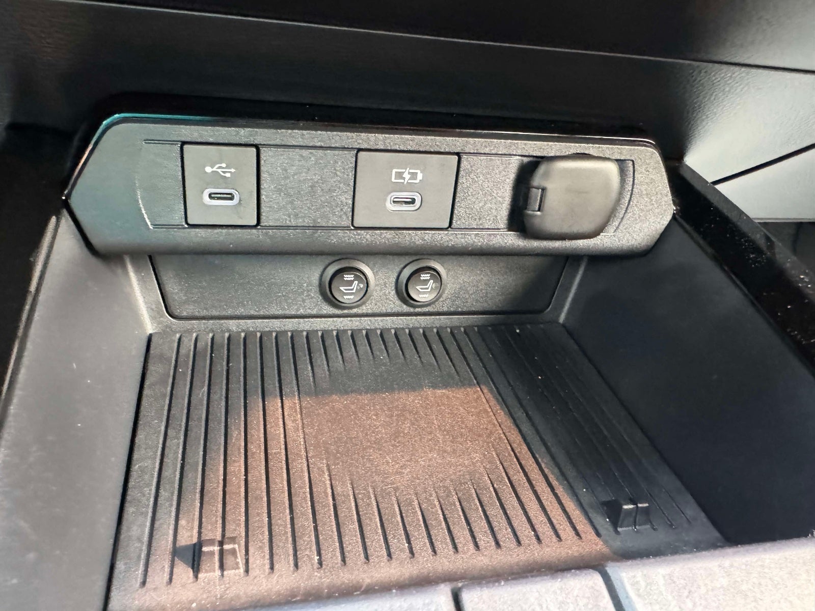 2024 Toyota Prius Prime SE