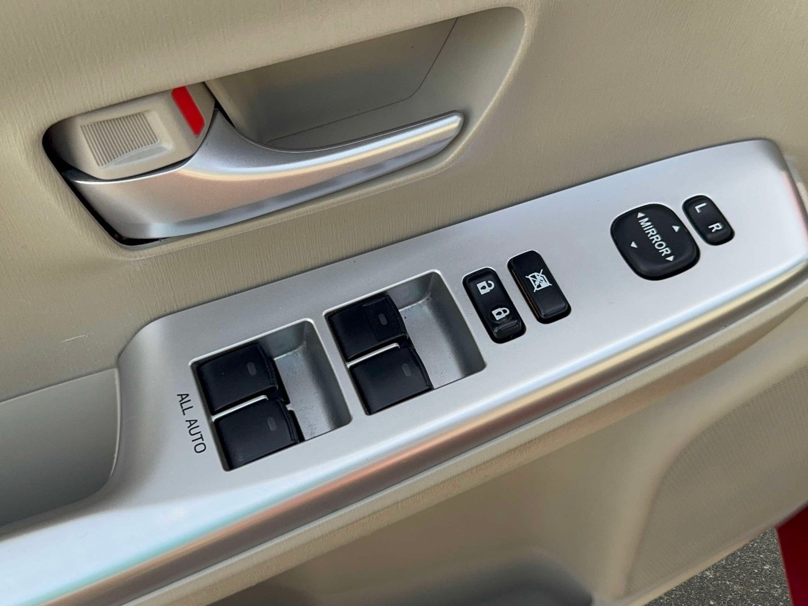 2014 Toyota Prius v Three